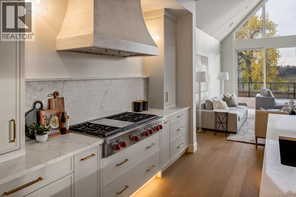 Single Family House for Sale in  Toronto Crescent NW St Andrews Heights Calgary 