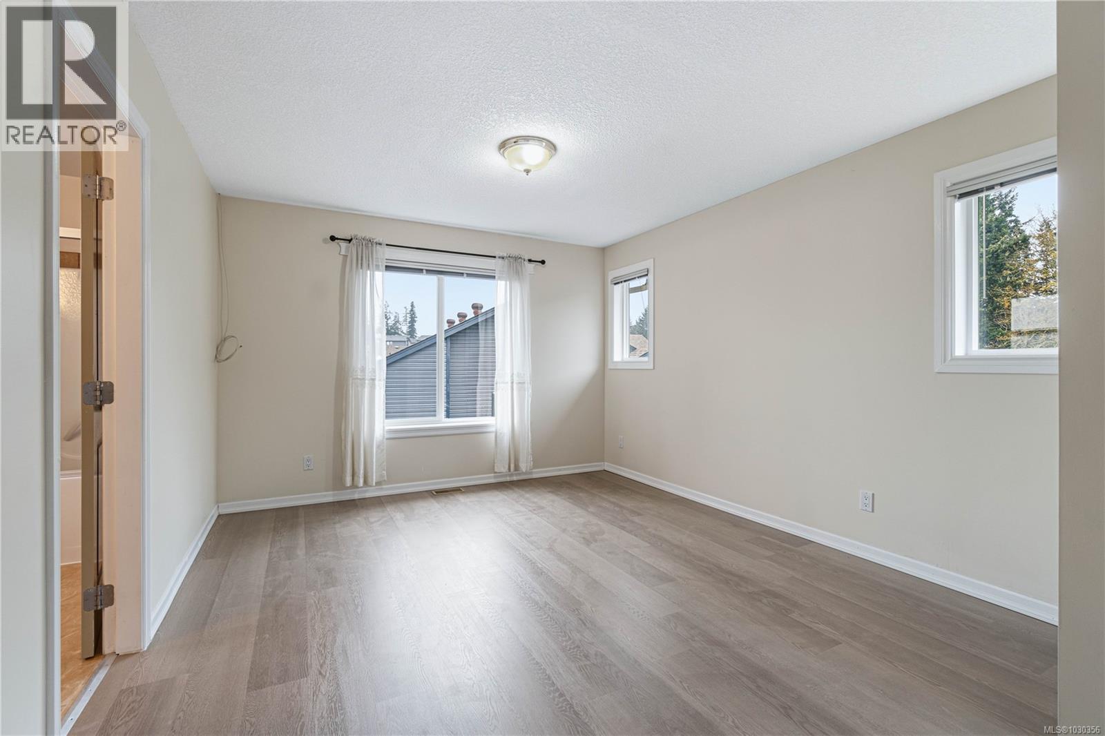 6183 DENNIE LANE - 23