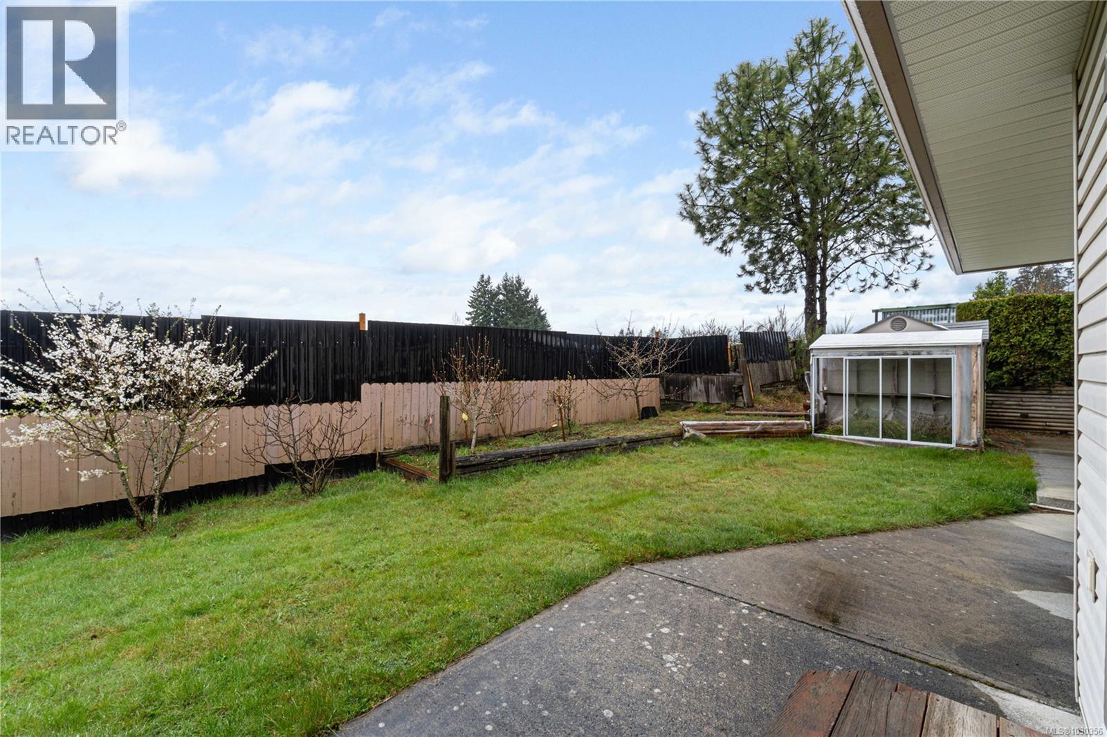 6183 DENNIE LANE - 36