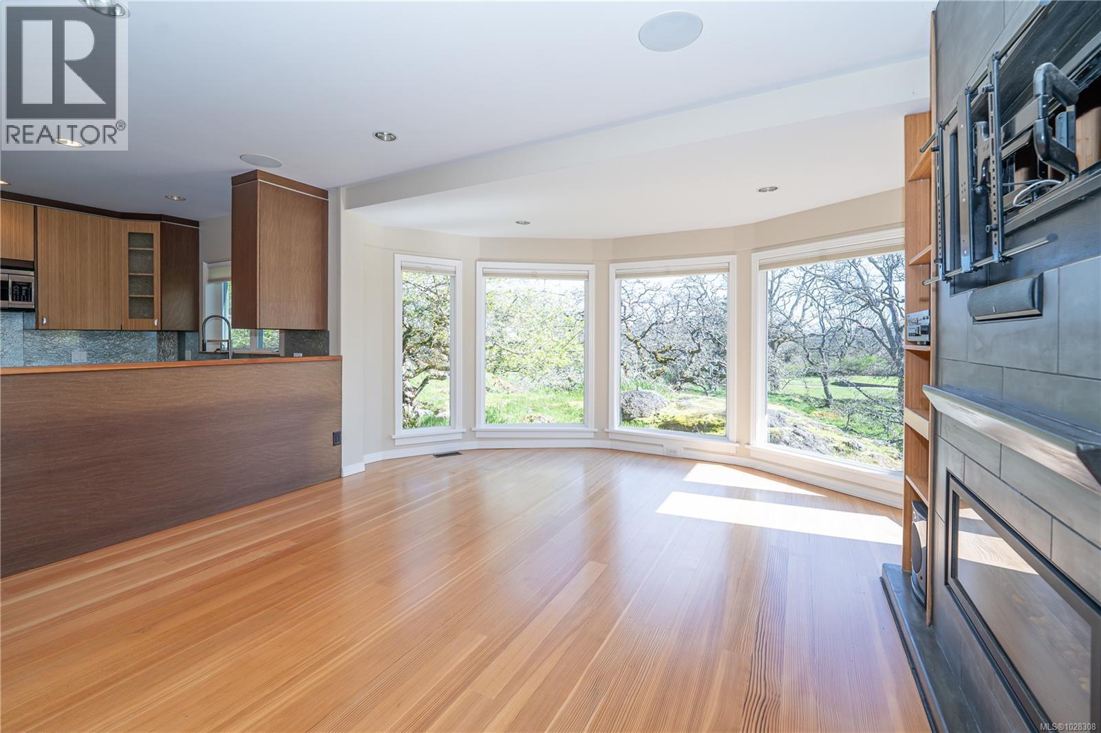 1298 Astoria St, Saanich