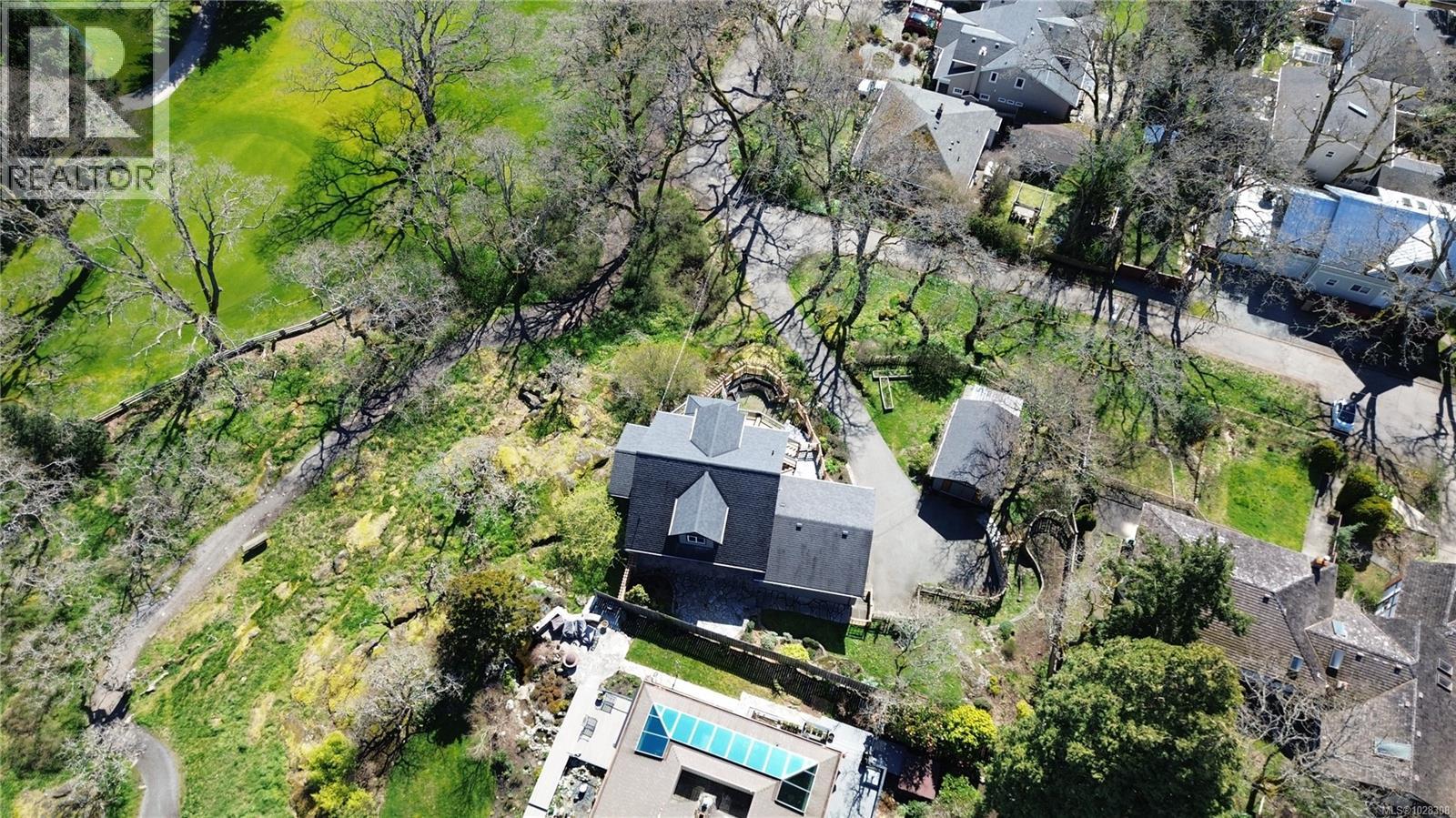 1298 Astoria St, Saanich