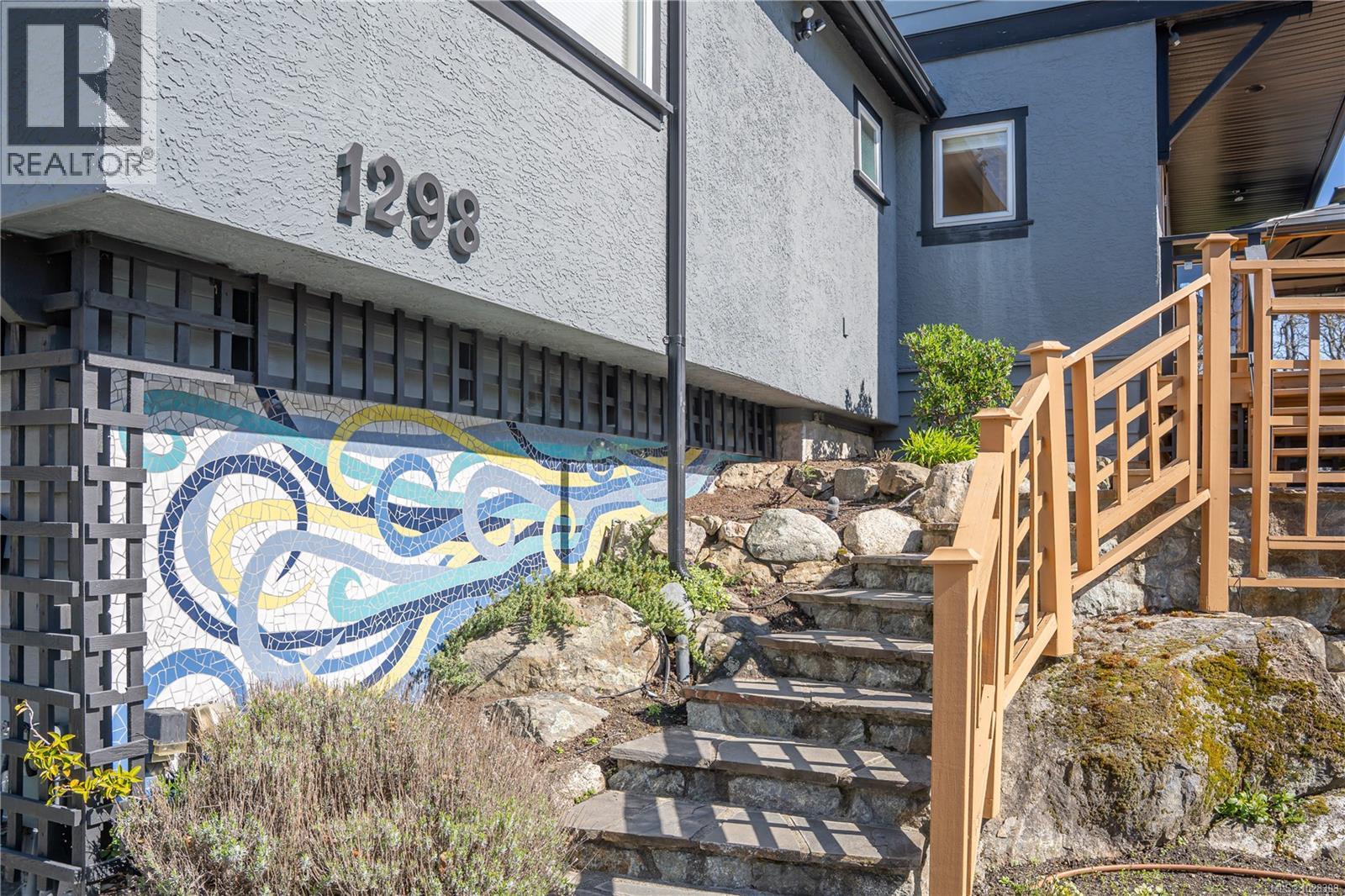 1298 Astoria St, Saanich