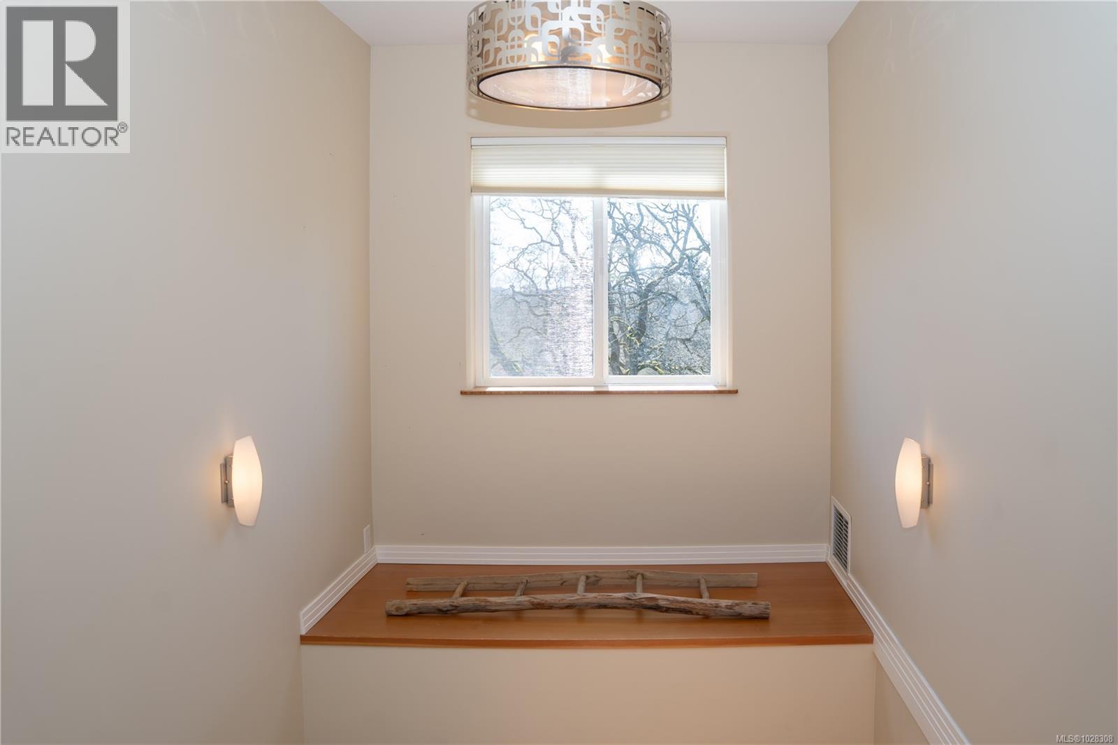 1298 Astoria St, Saanich