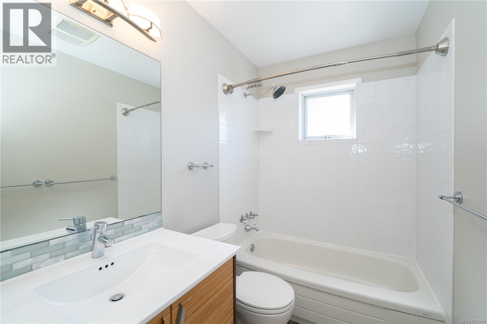 1298 Astoria St, Saanich