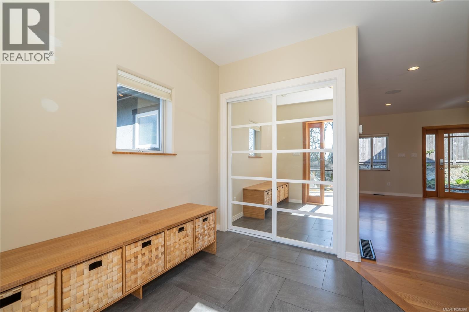 1298 Astoria St, Saanich