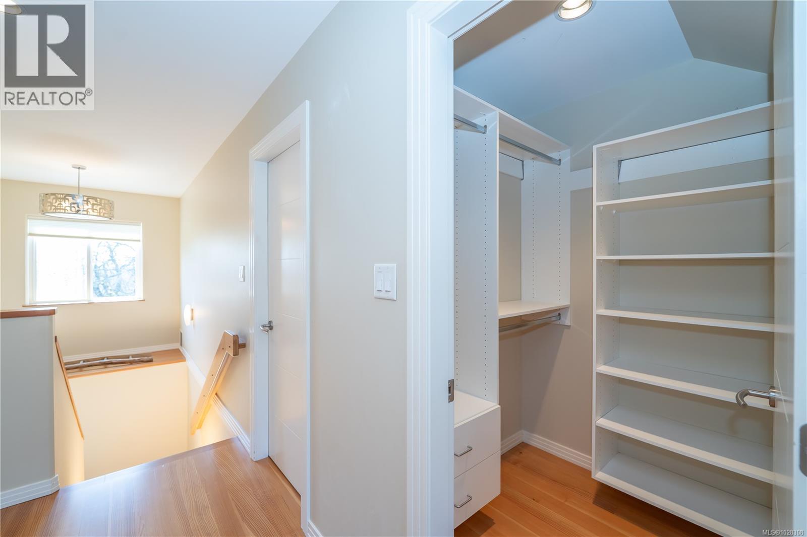 1298 Astoria St, Saanich