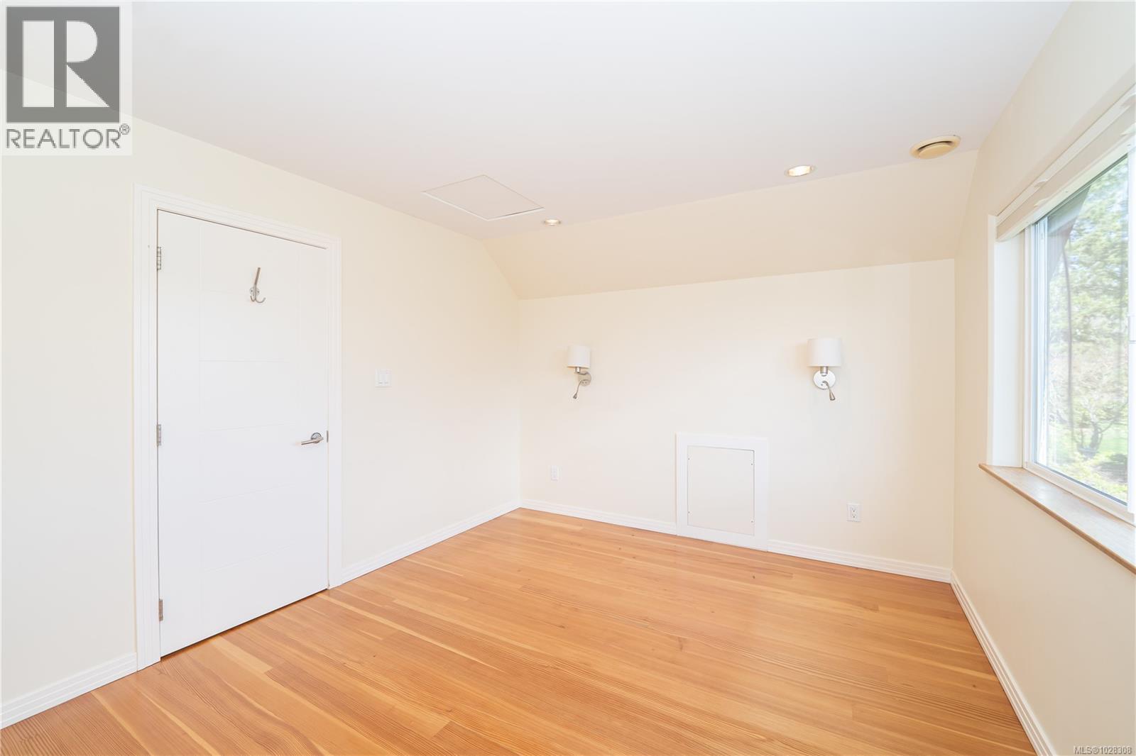 1298 Astoria St, Saanich