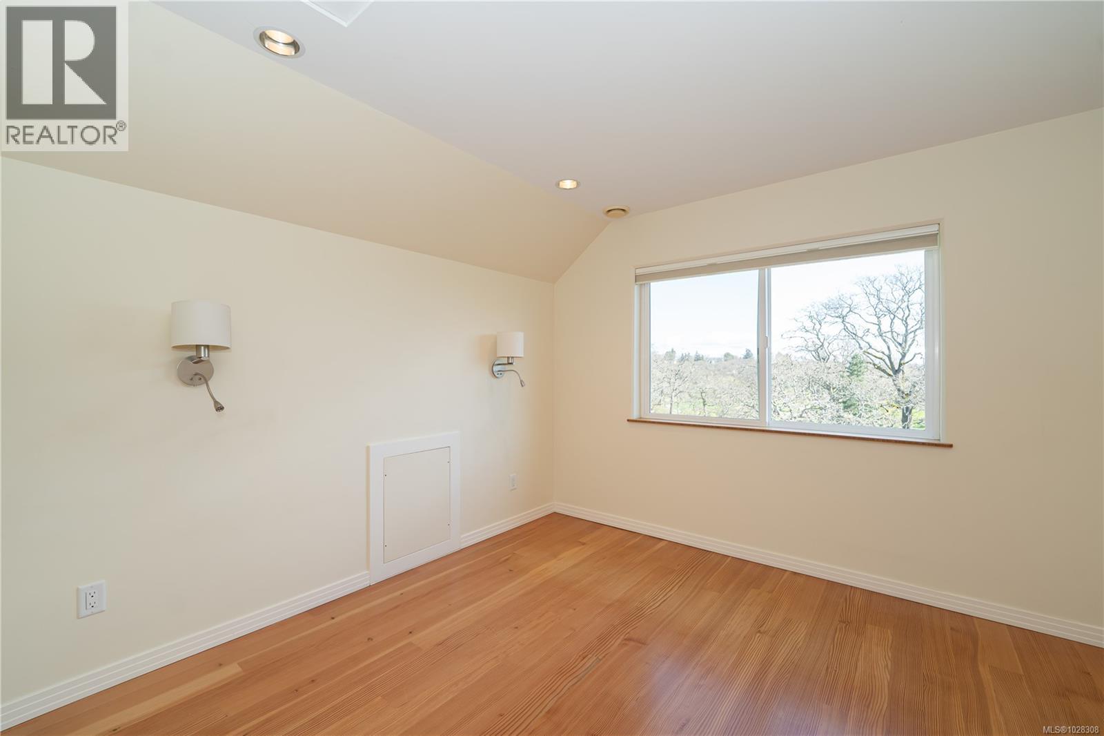 1298 Astoria St, Saanich