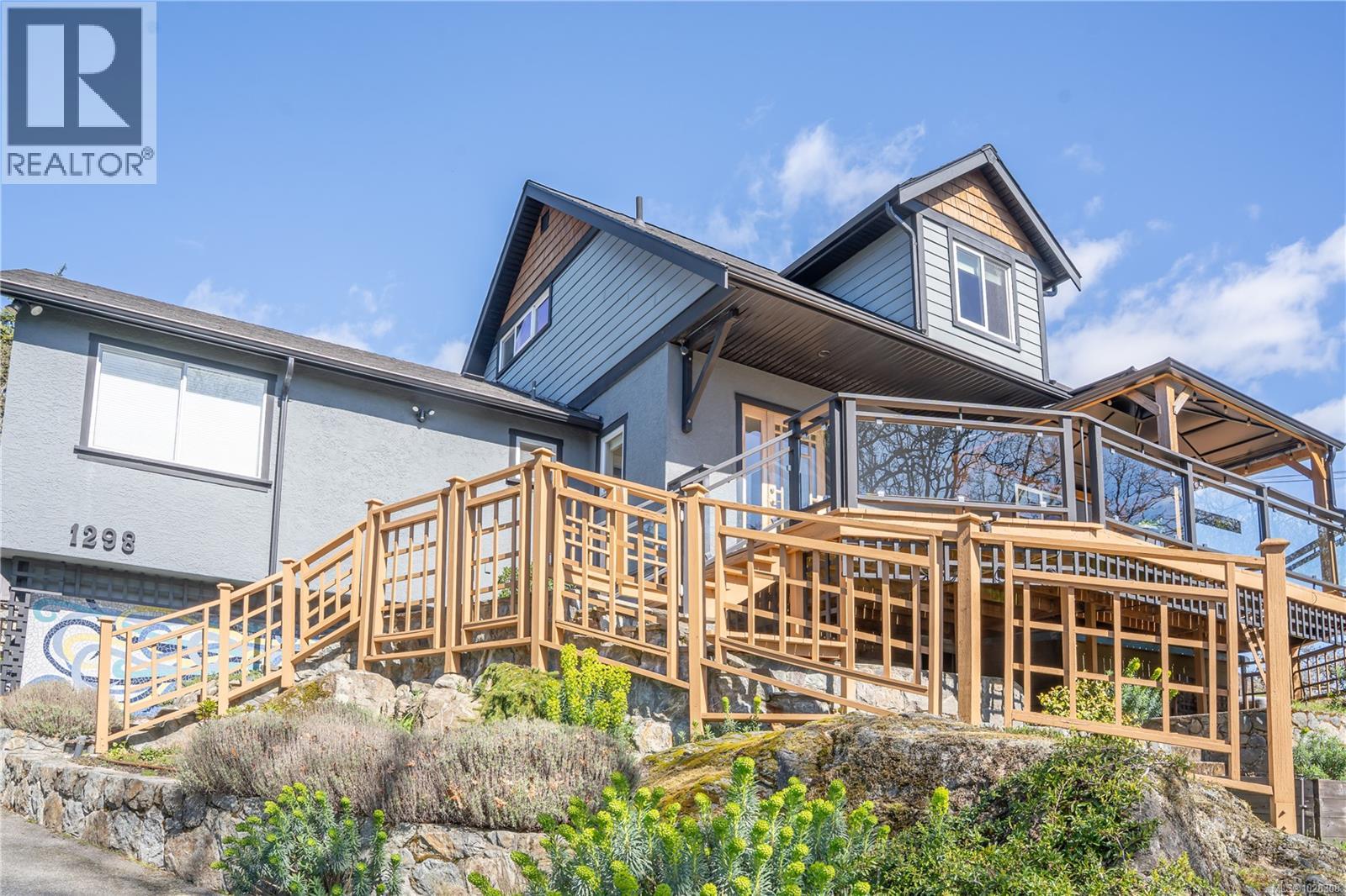 1298 Astoria St, Saanich