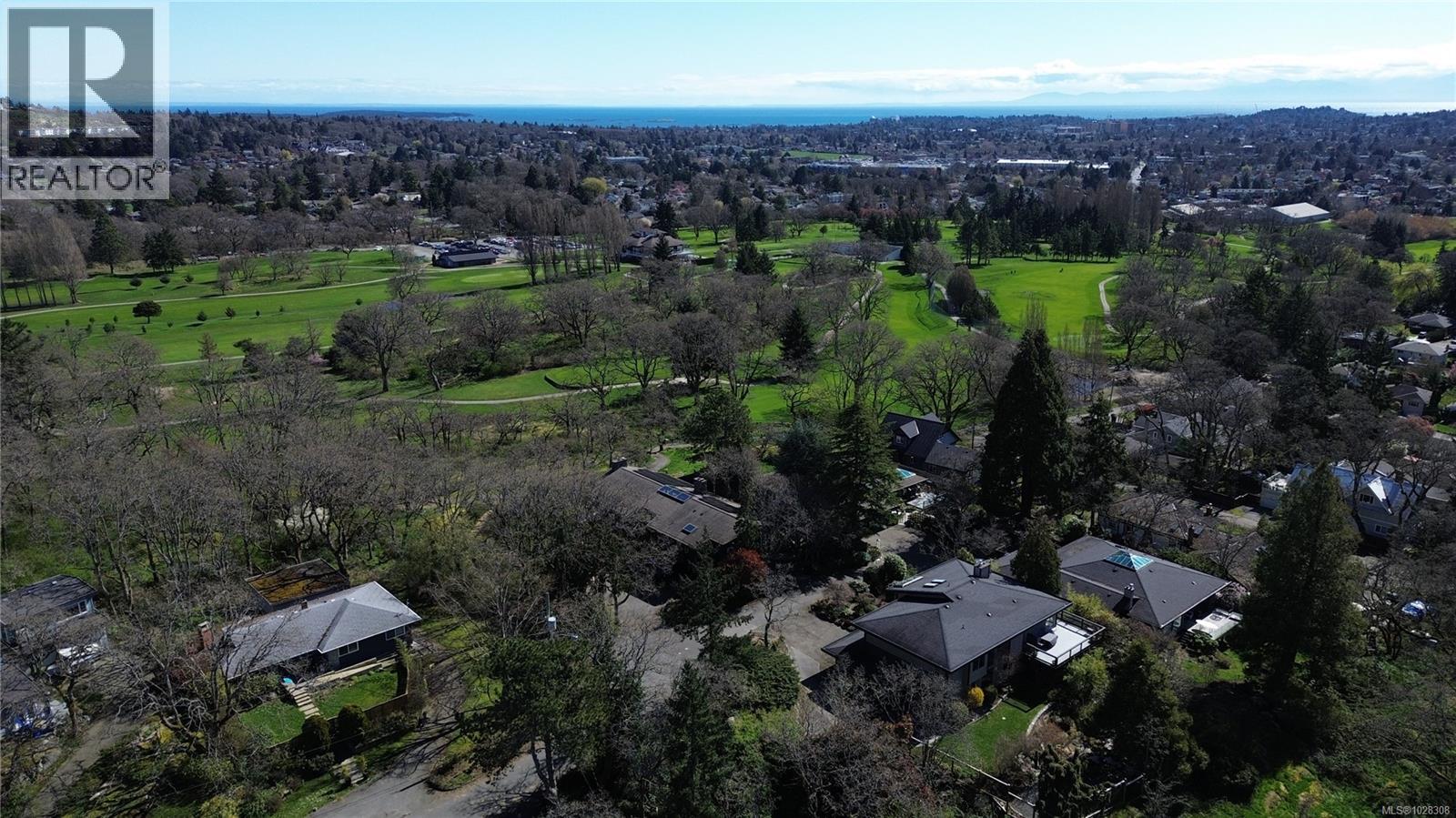 1298 Astoria St, Saanich