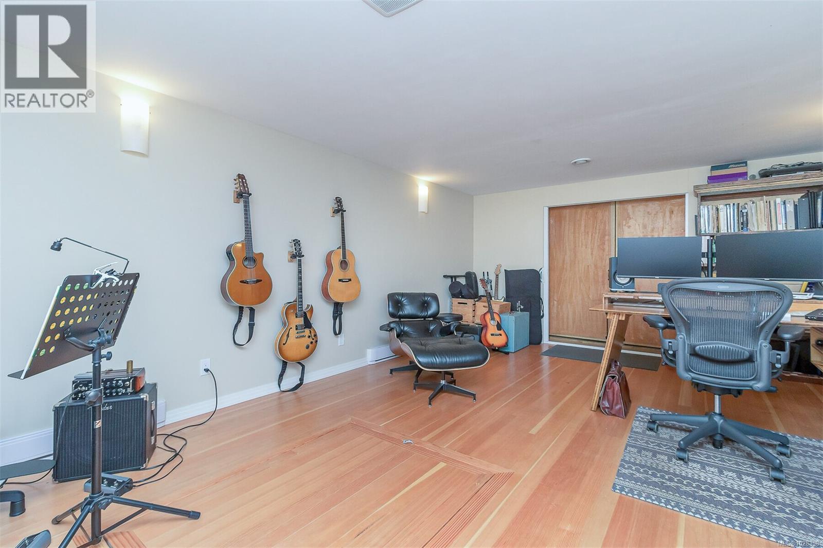 1298 Astoria St, Saanich