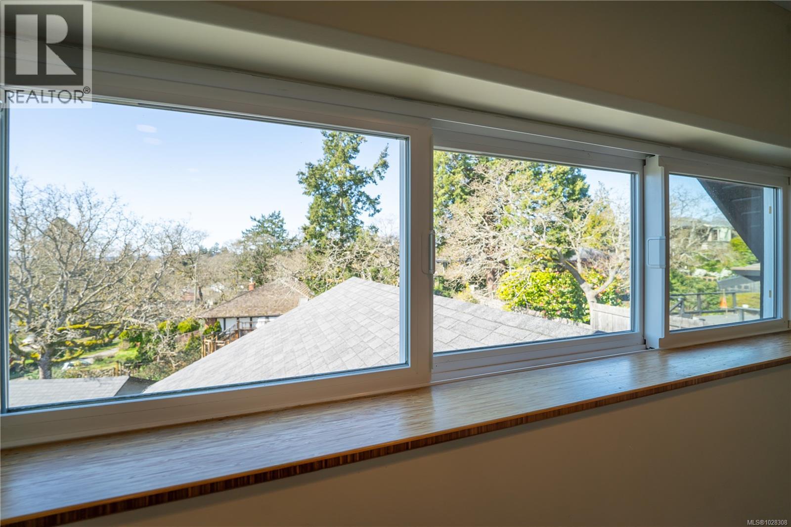 1298 Astoria St, Saanich