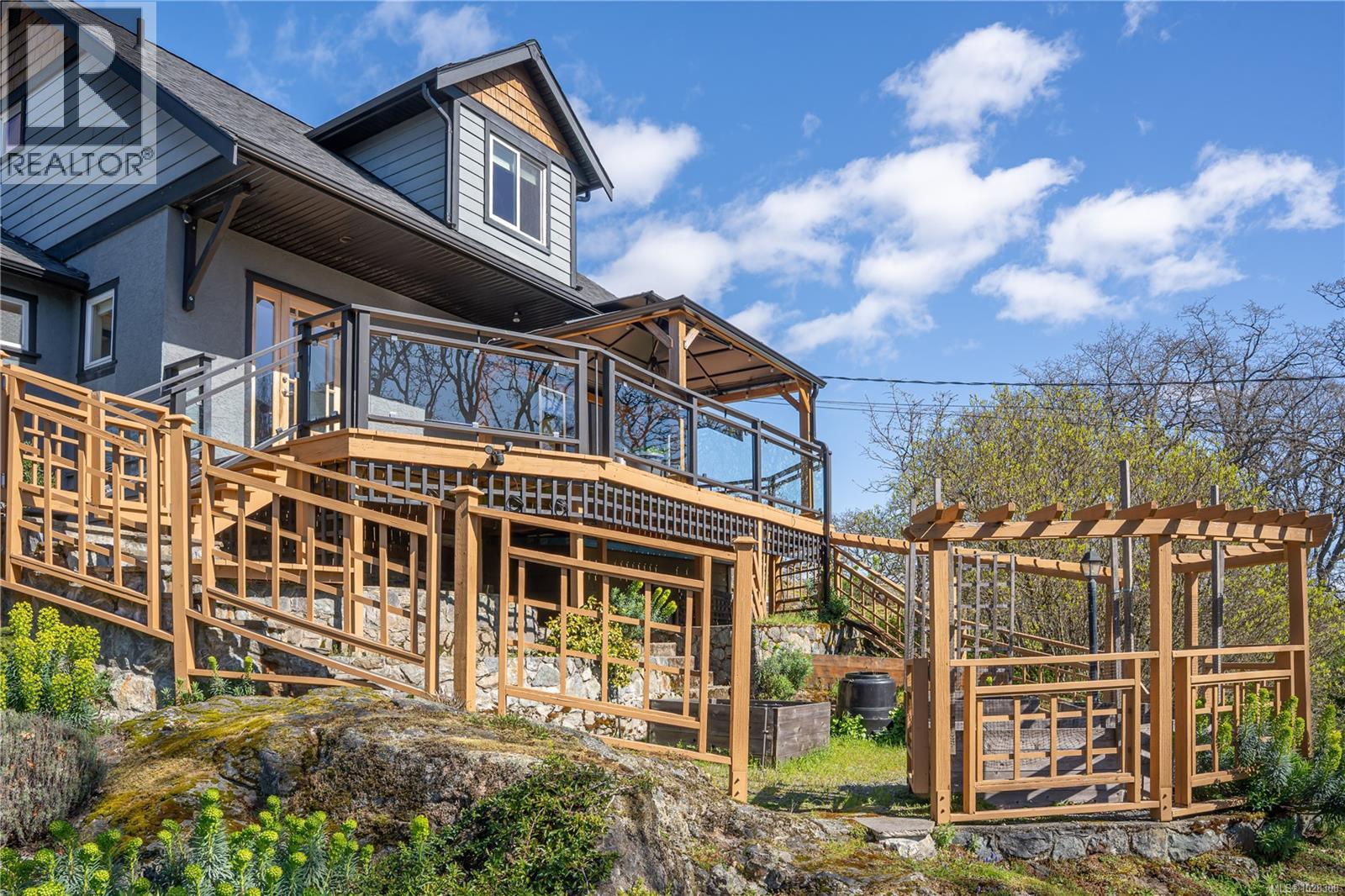 1298 Astoria St, Saanich