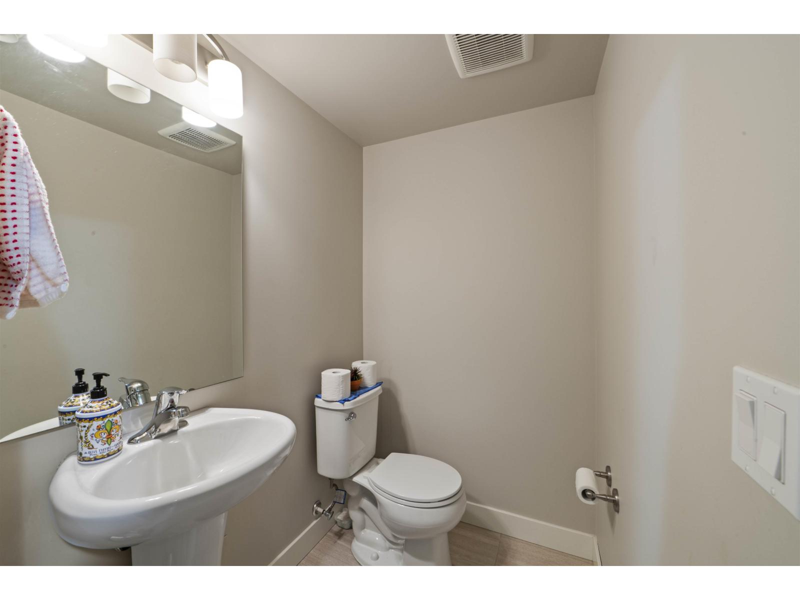 3 Bed, 4 Bath Apartment for Sale in Chilliwack – 106 8413 MIDTOWN WAY, Chilliwack Proper South – MLS# R3105041 - Image 27