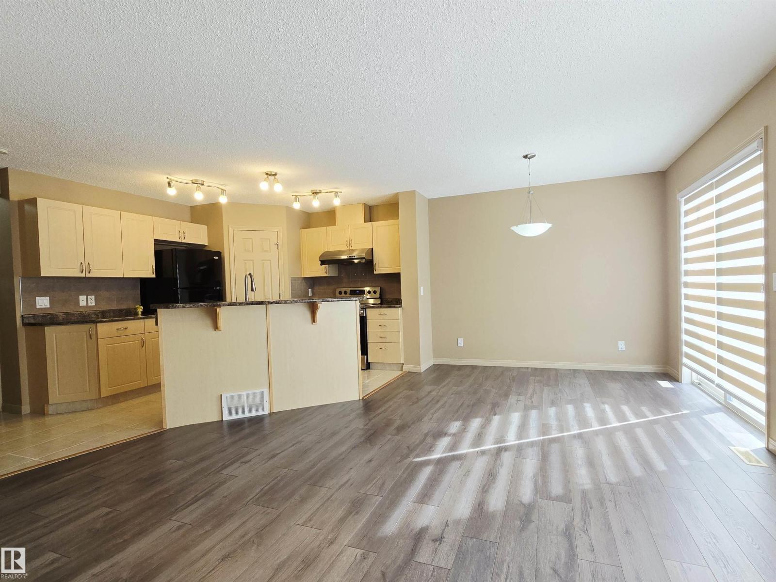 #60 1128 156 ST NW - 7