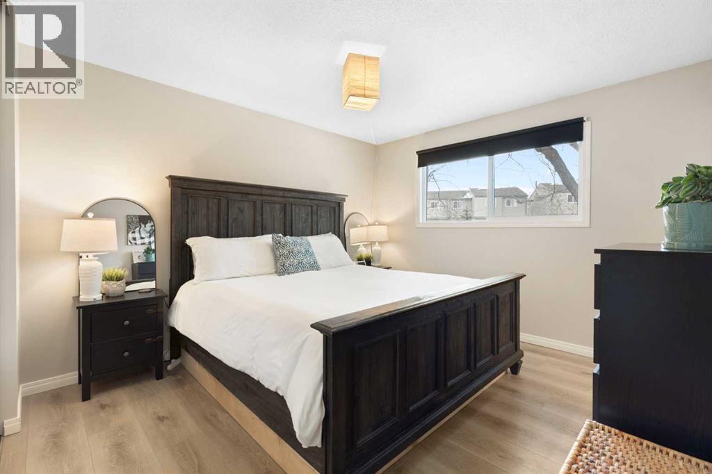 Single Family House 4 Level for Sale in  Ranchview Circle NW Ranchlands Calgary 