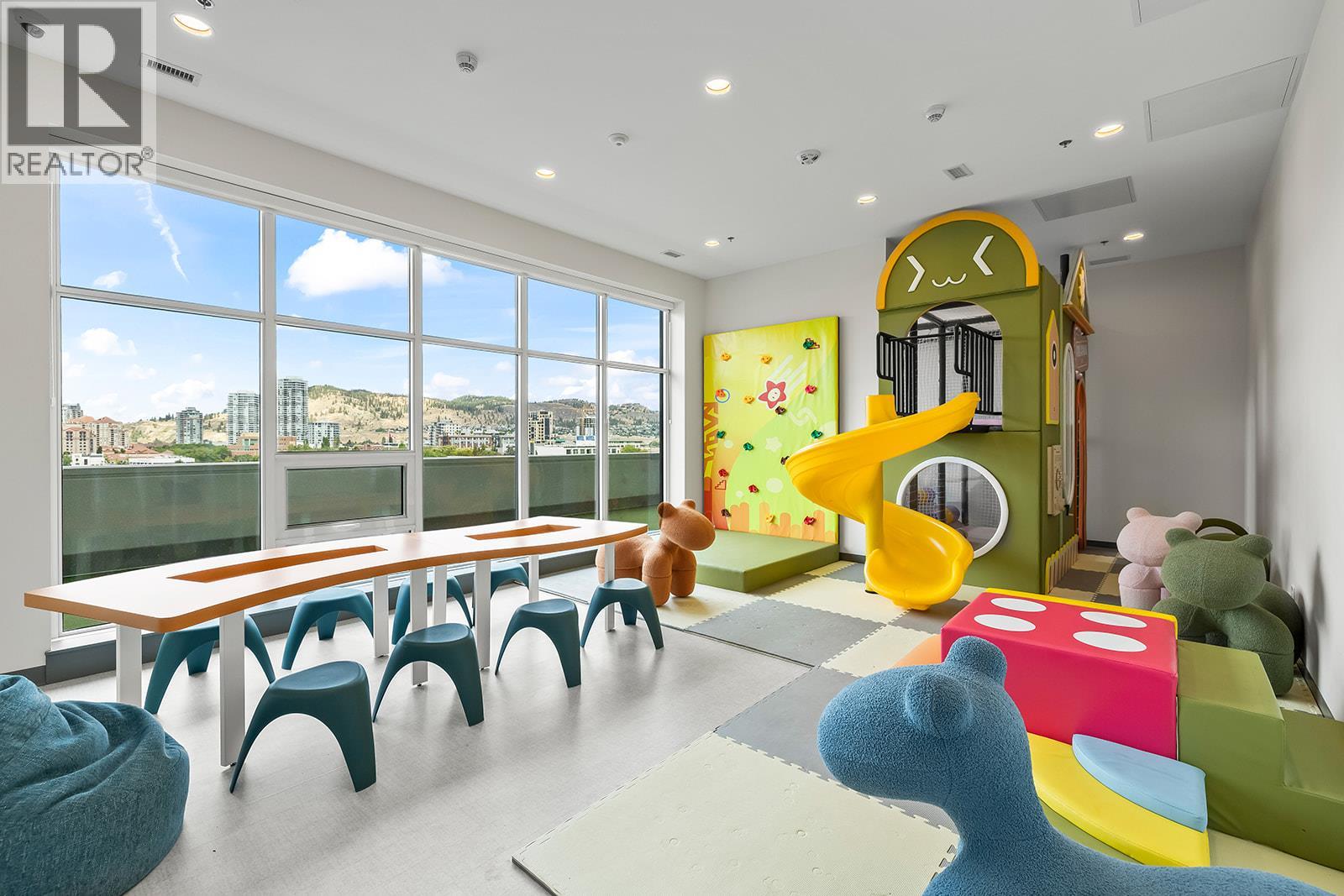 #2007 238 LEON AVENUE - 50