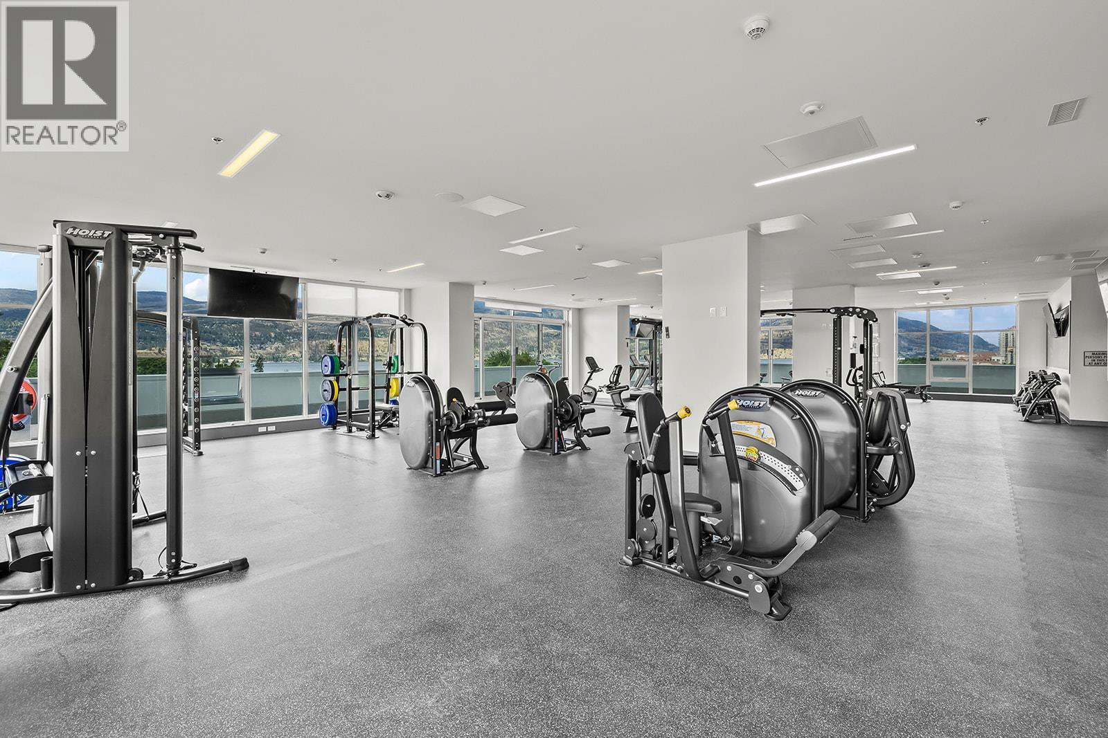 #2007 238 LEON AVENUE - 47