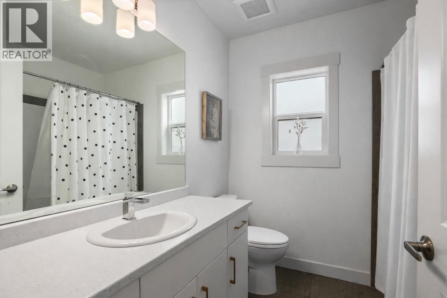 2355 PARKCREST AVENUE - 19