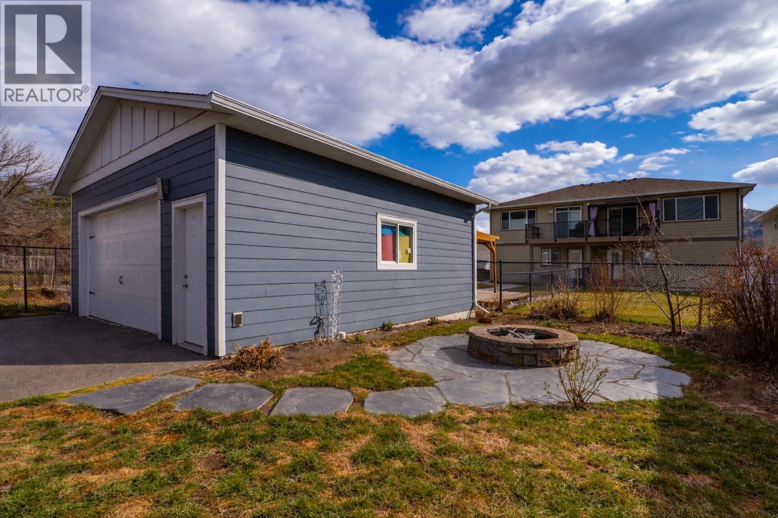 2355 PARKCREST AVENUE - 23