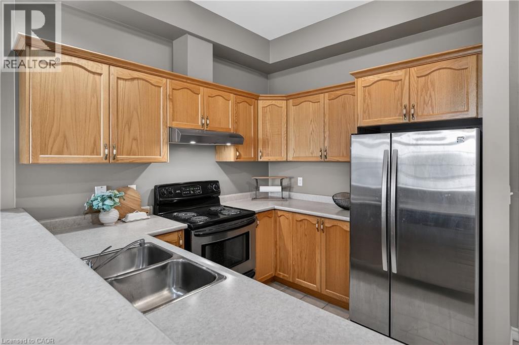 #320 262 DUNDAS Street E - 12