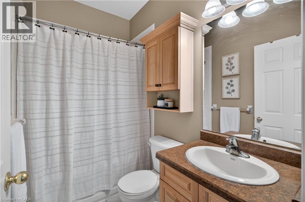 #320 262 DUNDAS Street E - 26
