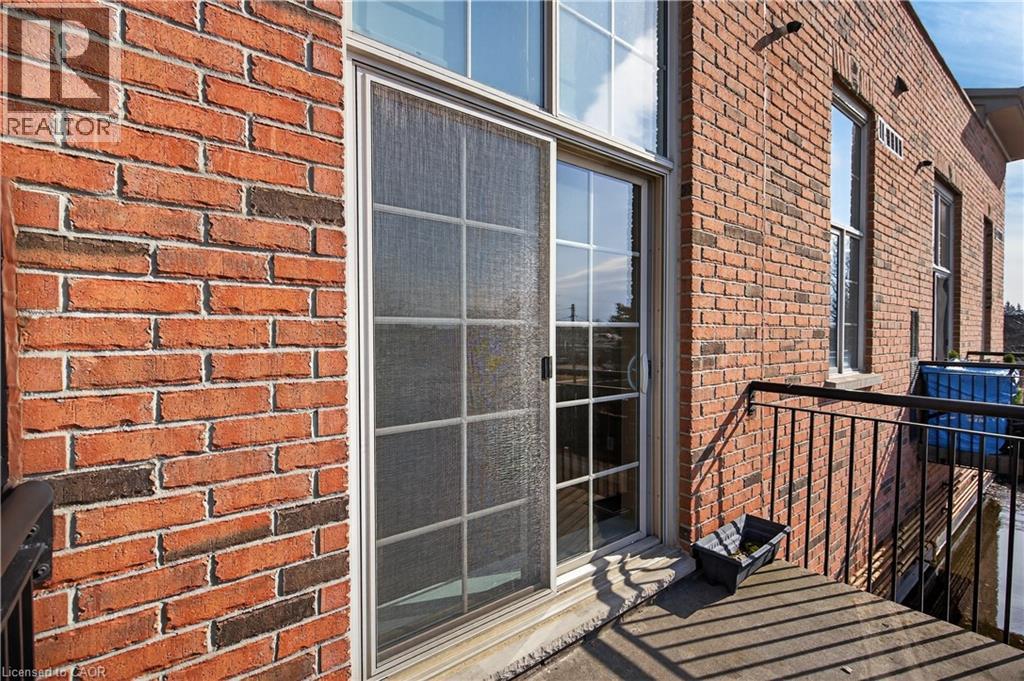 #320 262 DUNDAS Street E - 29