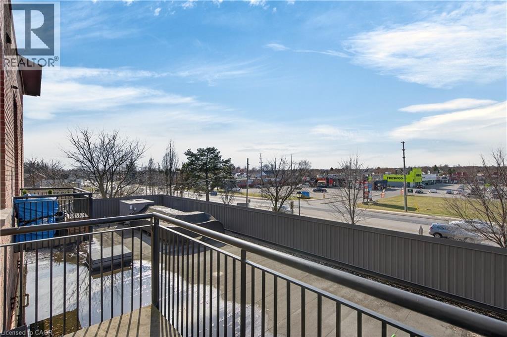 #320 262 DUNDAS Street E - 31