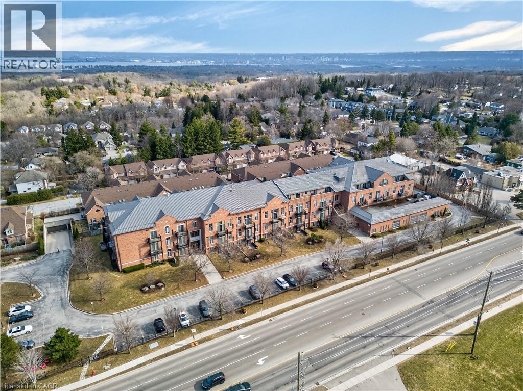 #320 262 DUNDAS Street E - 33