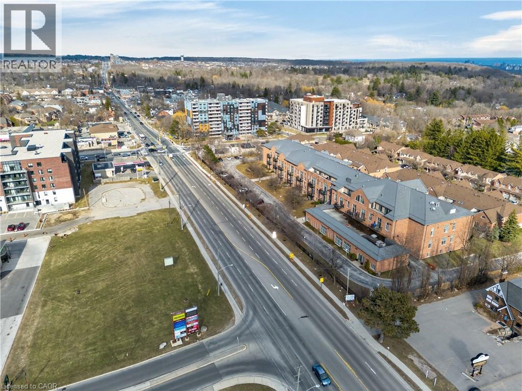 #320 262 DUNDAS Street E - 34