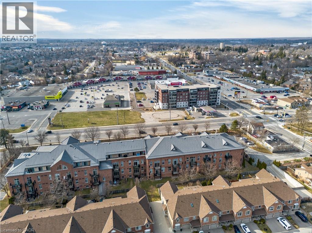 #320 262 DUNDAS Street E - 36