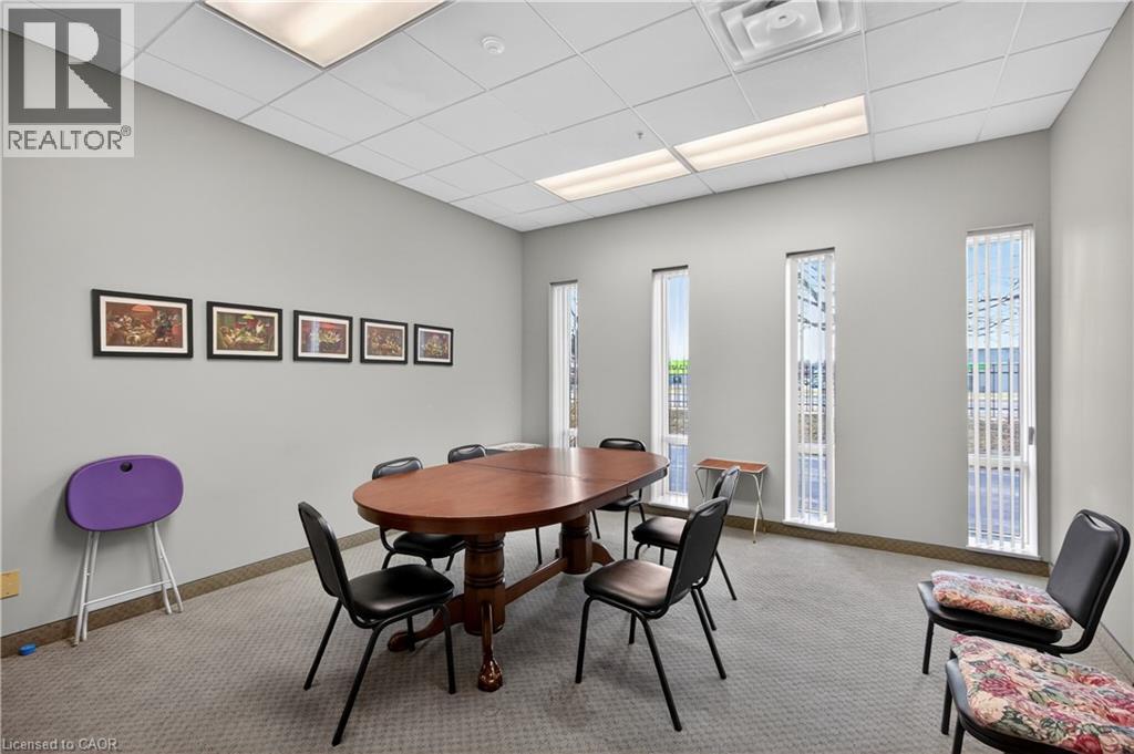 #320 262 DUNDAS Street E - 45