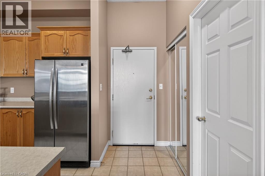 #320 262 DUNDAS Street E - 7