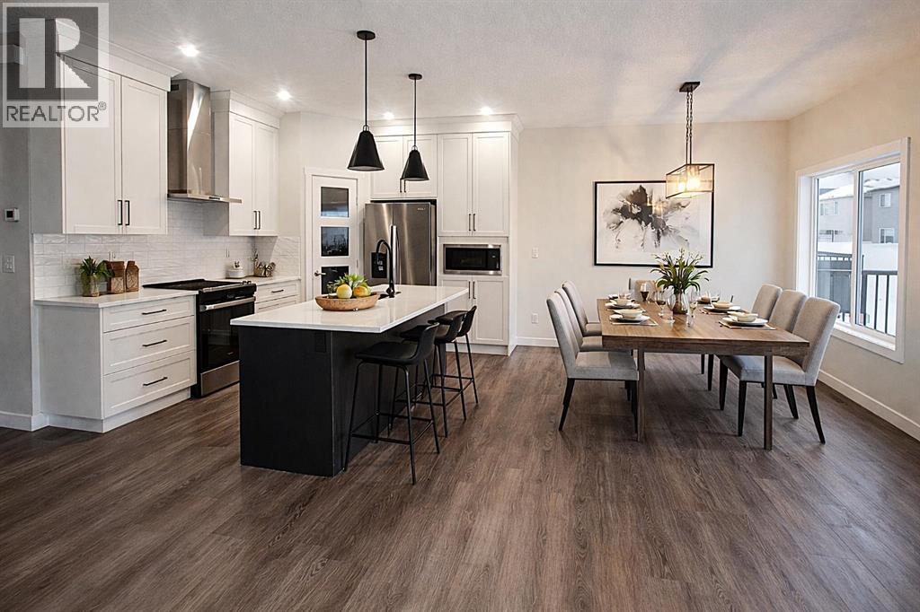 Single Family House for Sale in  Emmett Crescent Evergreen Red Deer 