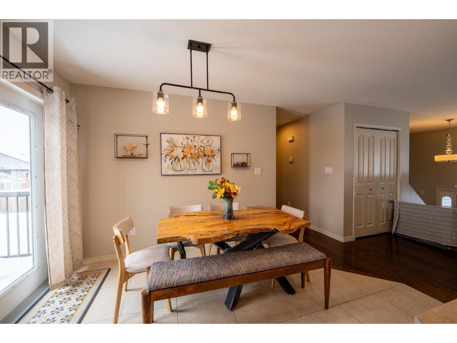 8711 113A AVENUE - 5