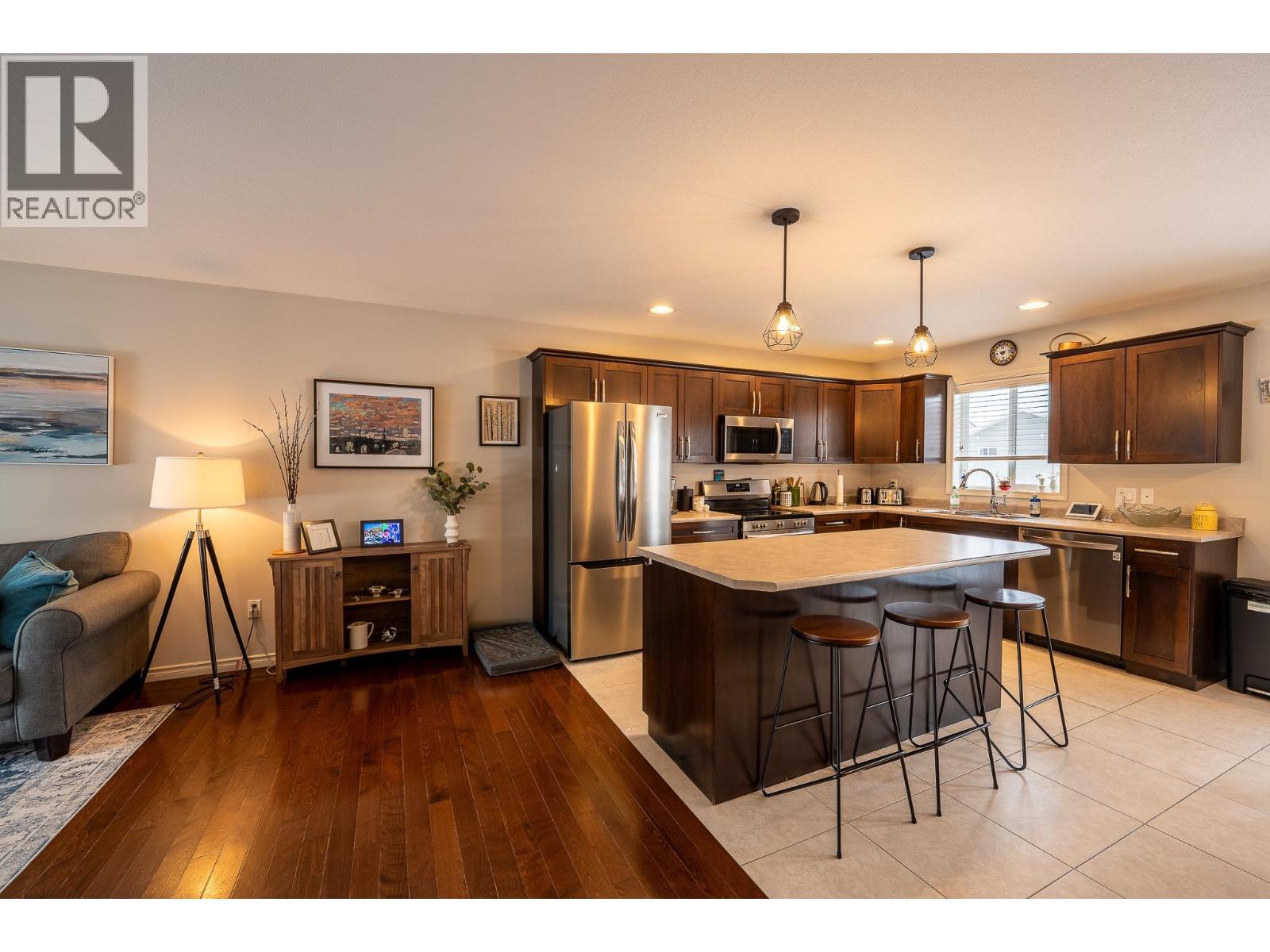 8711 113A AVENUE - 9