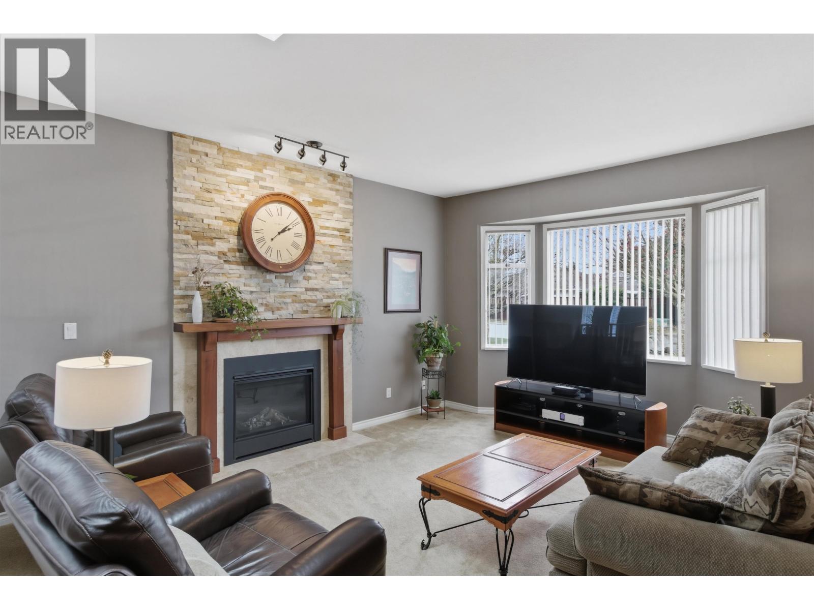 20492 WALNUT CRESCENT, Maple Ridge