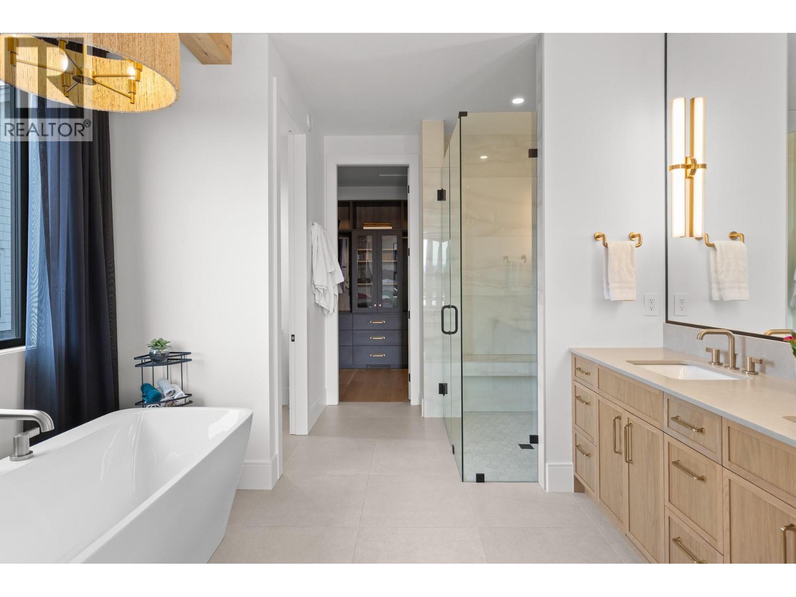  4266 Ladd Court, Kelowna