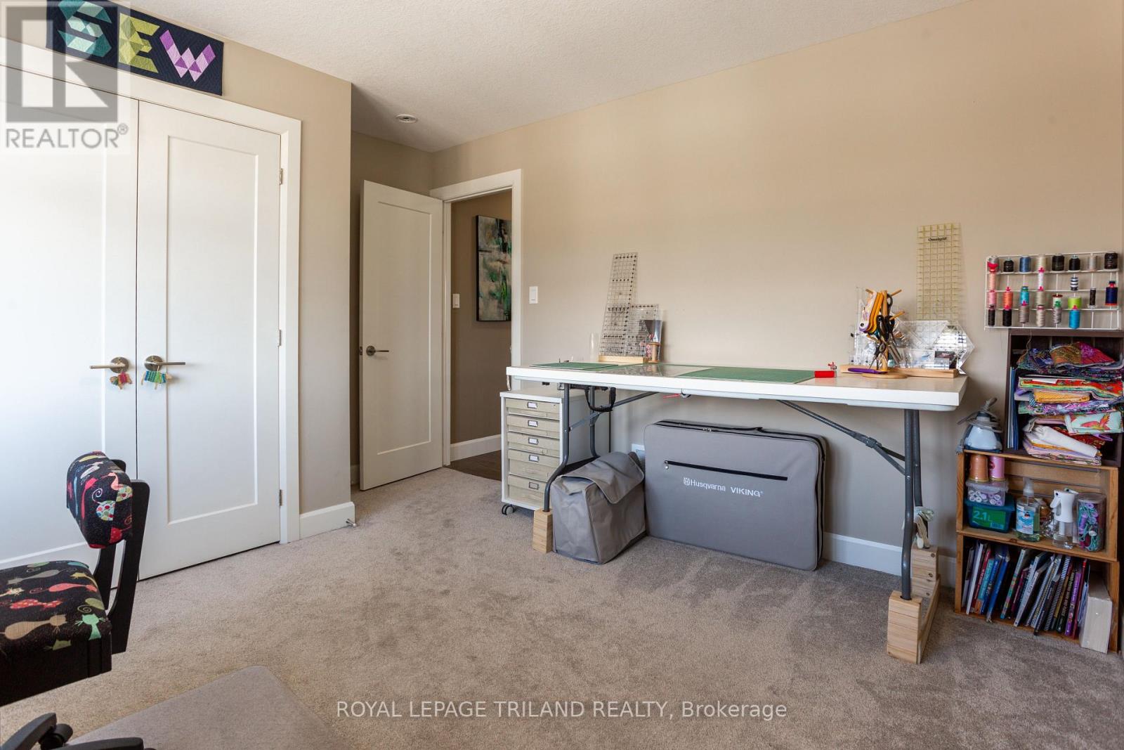 253 BOARDWALK WAY - 18