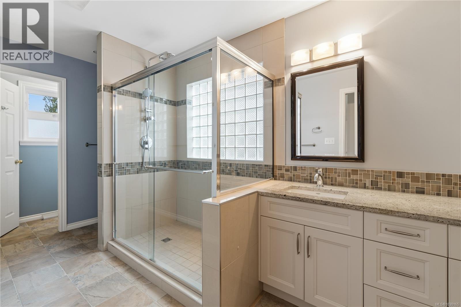 5735 MALIBU TERR - 13