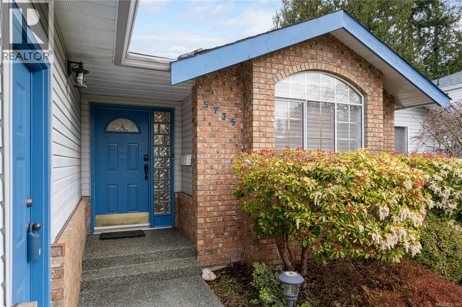 5735 MALIBU TERR - Image 2