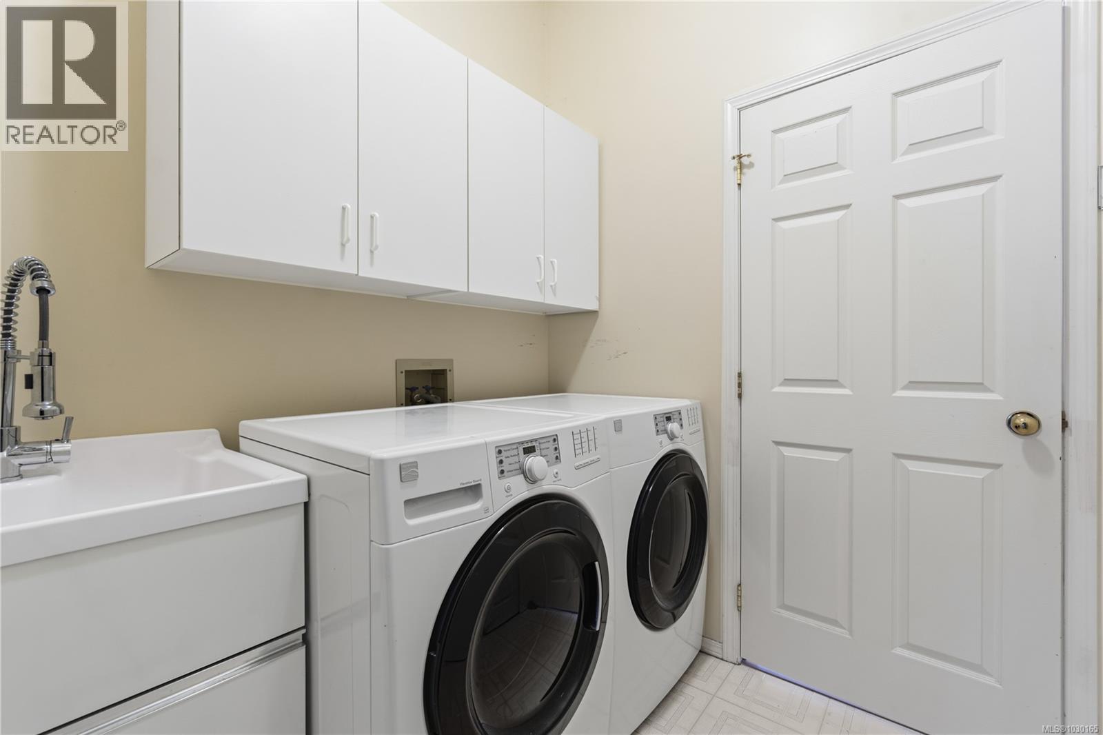 5735 MALIBU TERR - 26