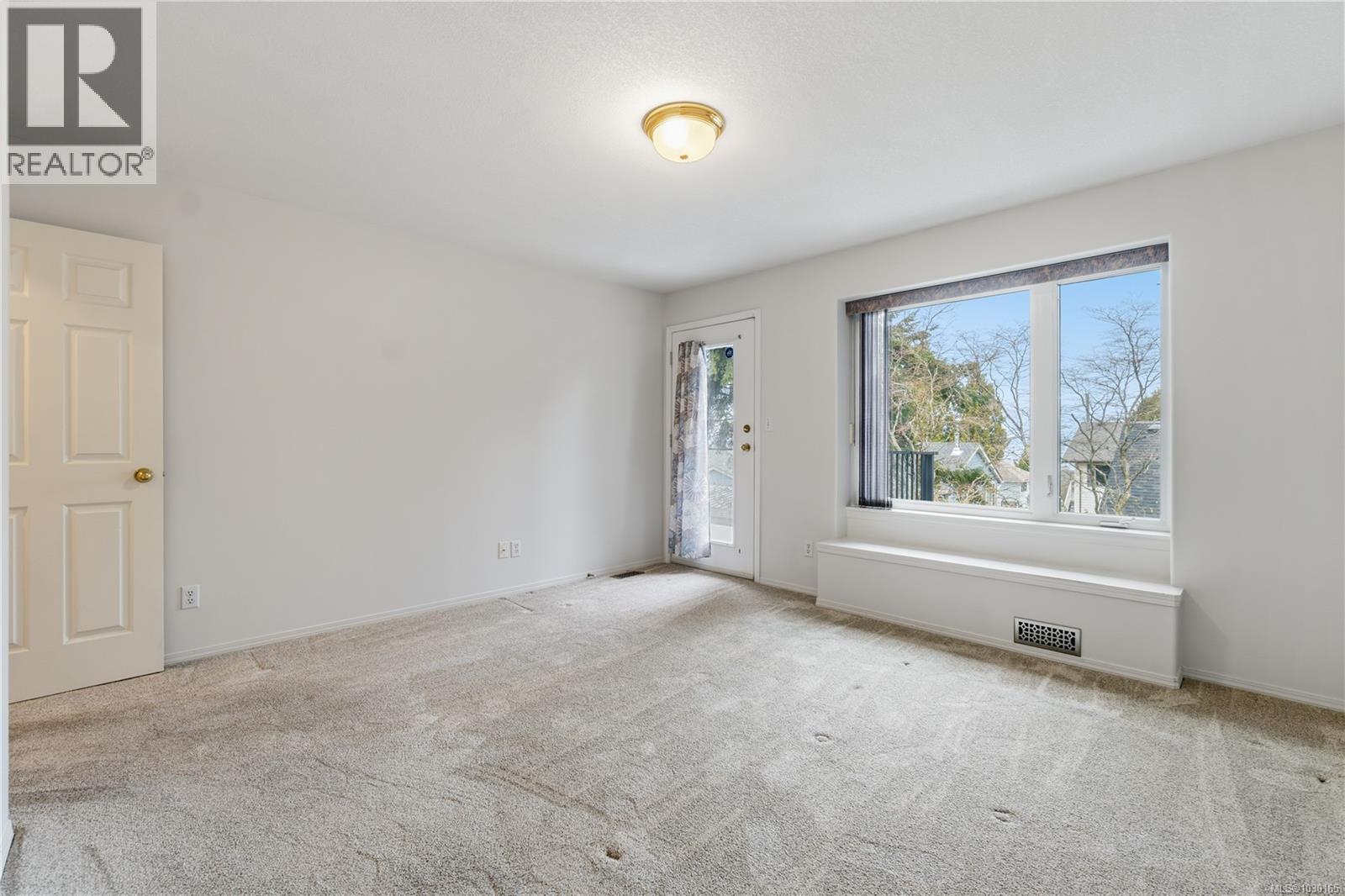 5735 MALIBU TERR - 32