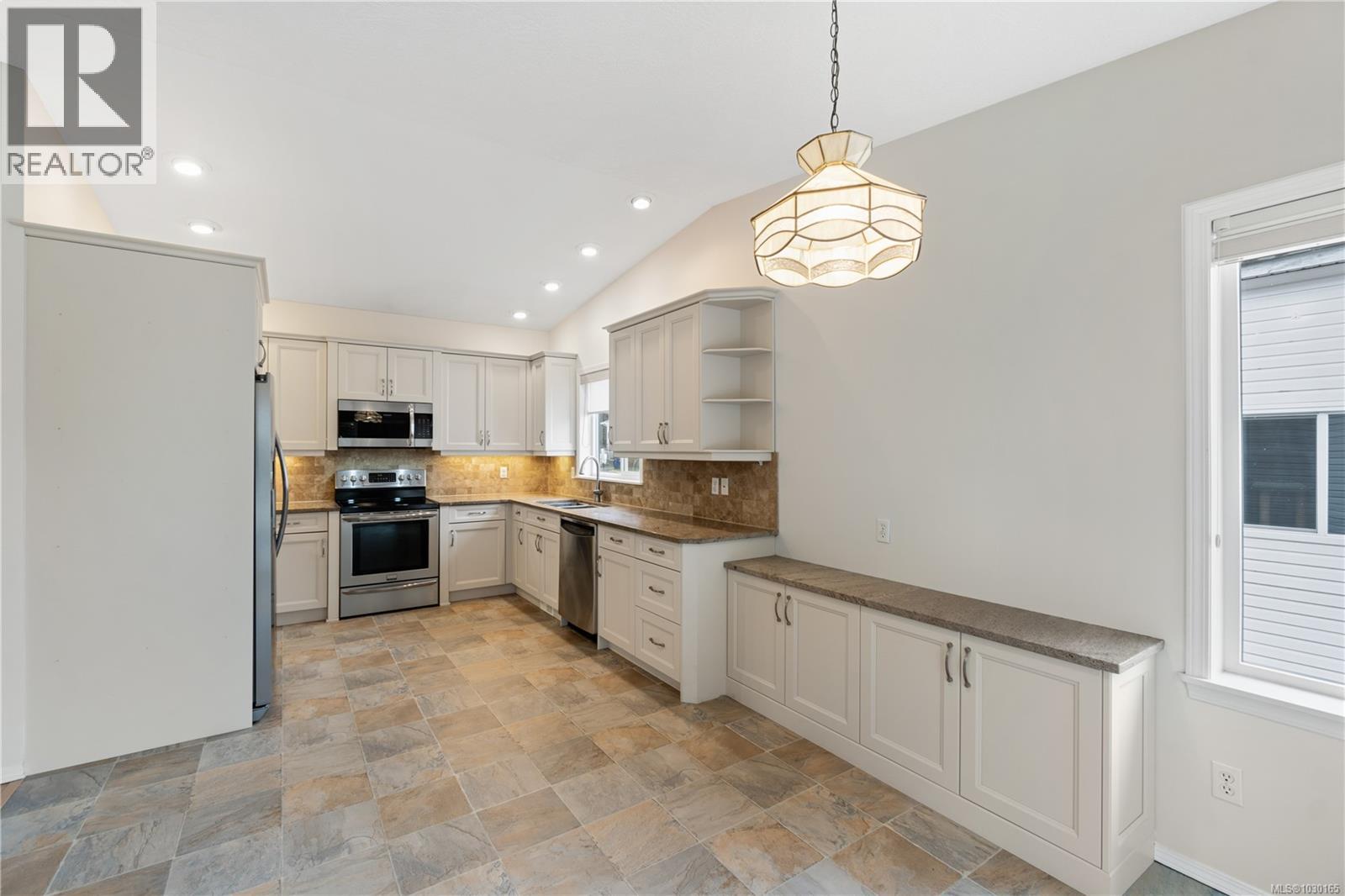 5735 MALIBU TERR - 5