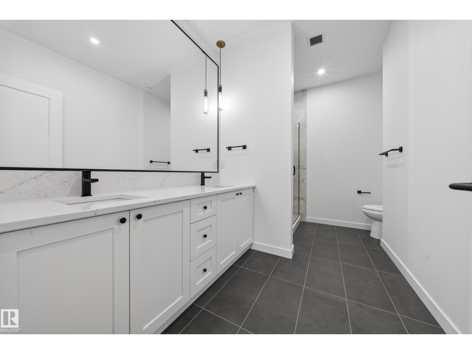 #301 7459 May CM NW, Edmonton