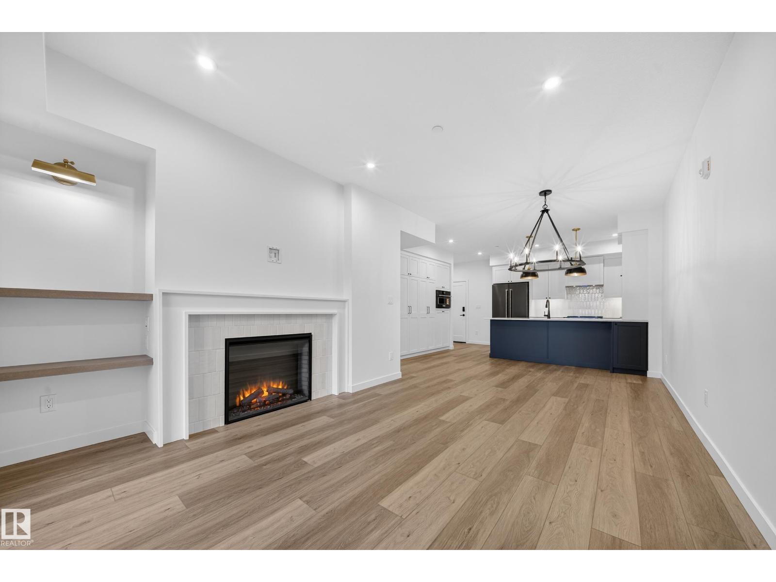 #301 7459 May CM NW, Edmonton