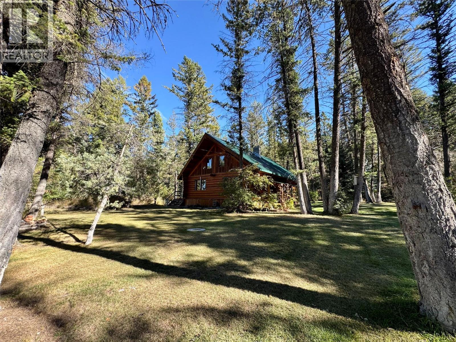 4892 Ogilvey Avenue, Fairmont Hot Springs