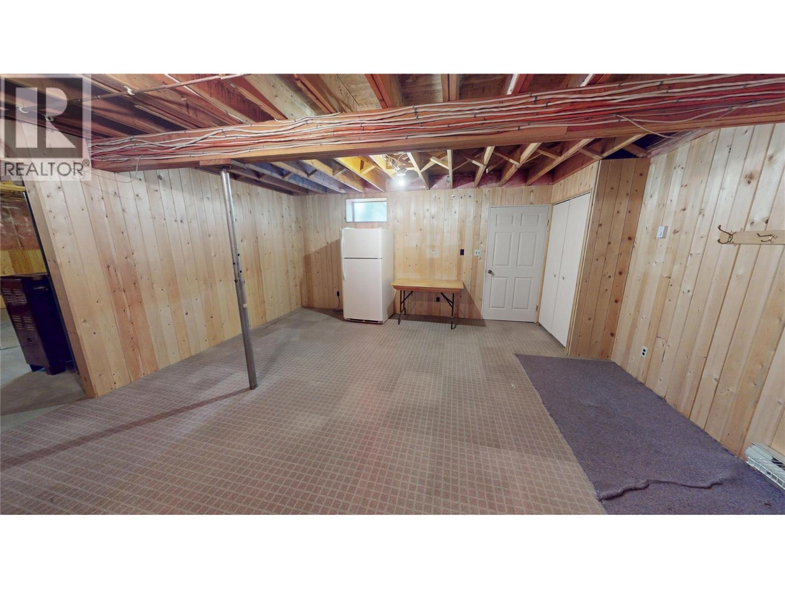 4892 Ogilvey Avenue, Fairmont Hot Springs