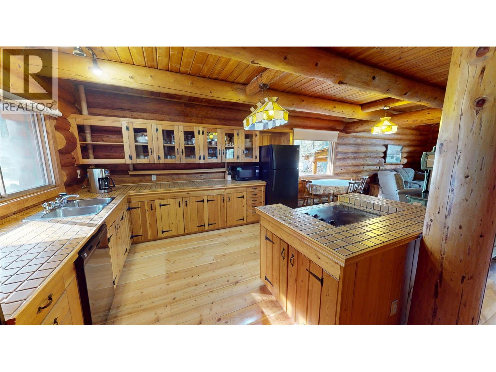 4892 Ogilvey Avenue, Fairmont Hot Springs