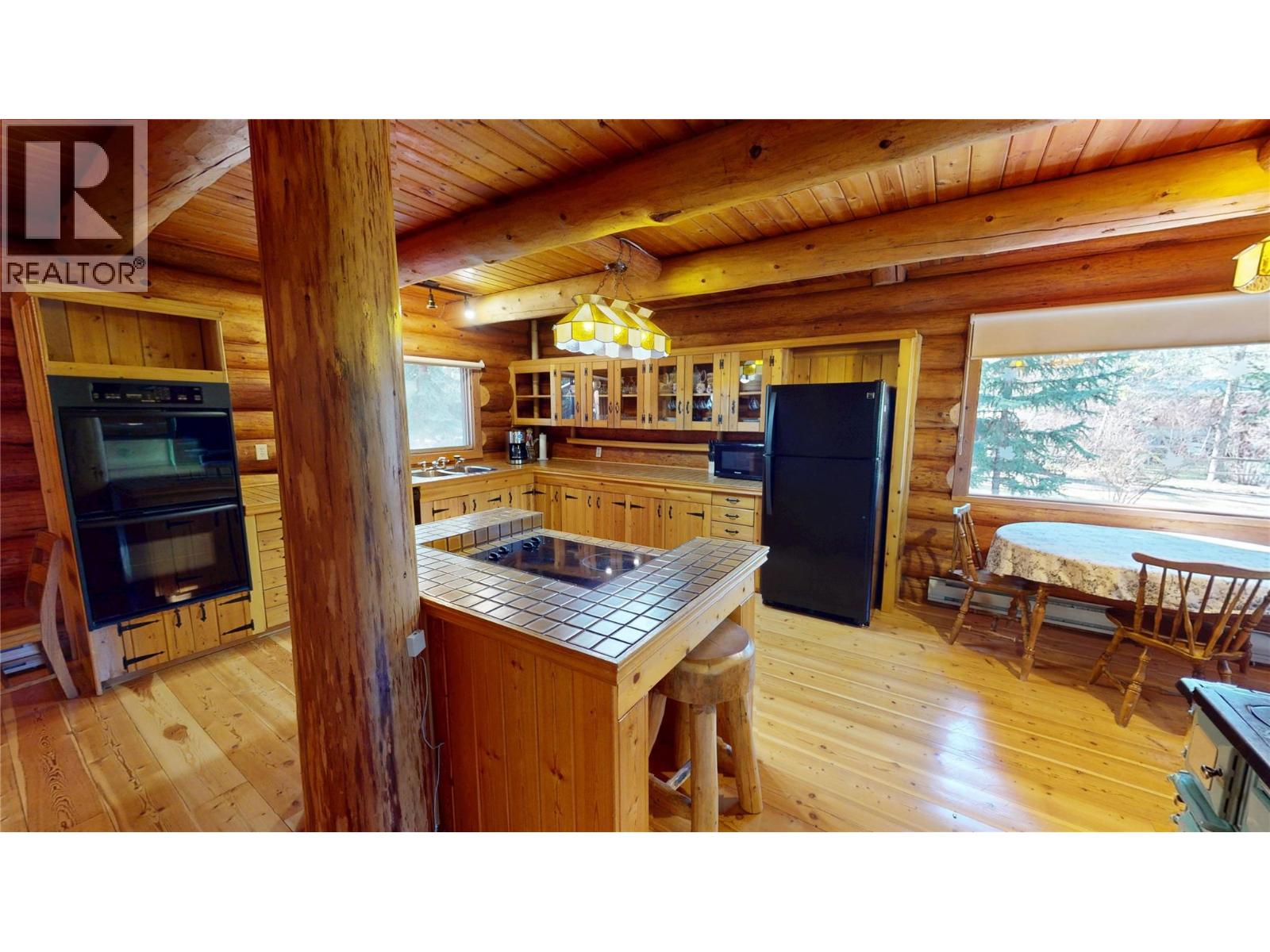 4892 Ogilvey Avenue - 3